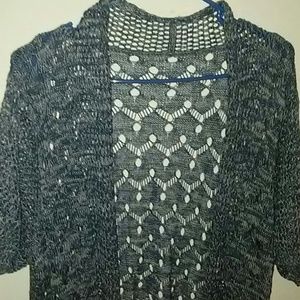 Cardigan de color gris perfecto para lucir con tod